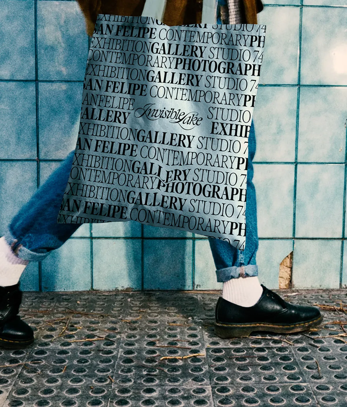 Tote bag printed with the exhibition’s typographic pattern